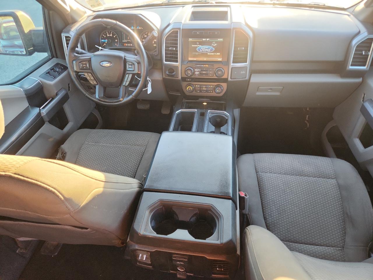 Ford F-150 Supercrew Image 10