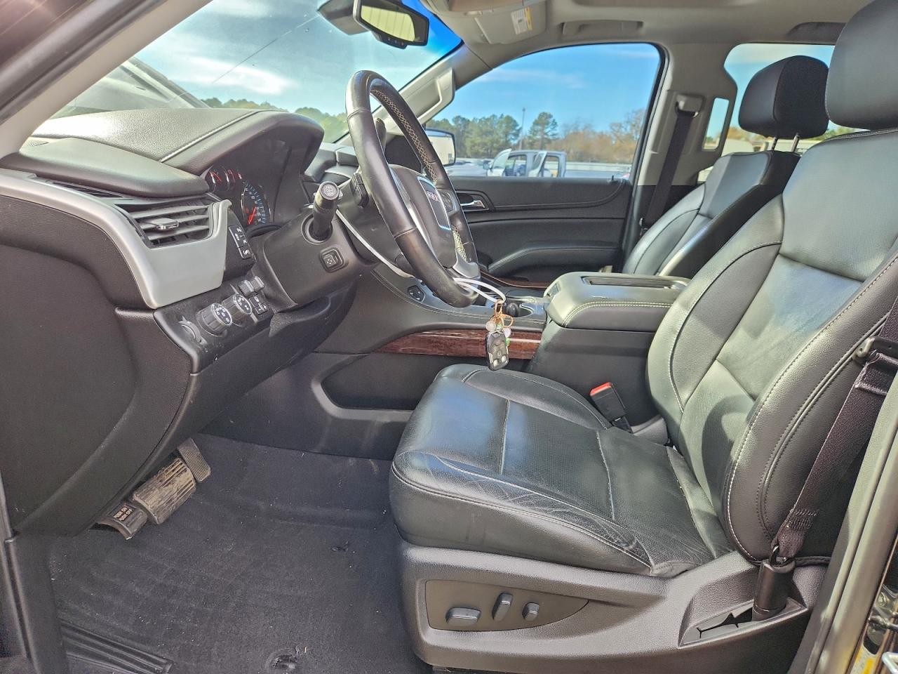 GMC Yukon Slt Image 3