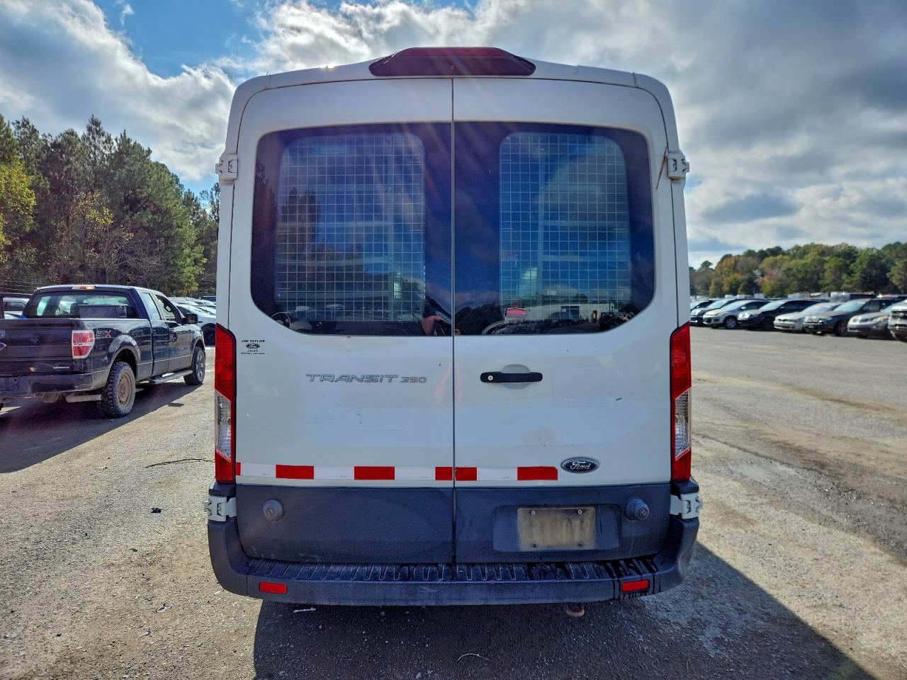 Ford Transit T-350 Image 3