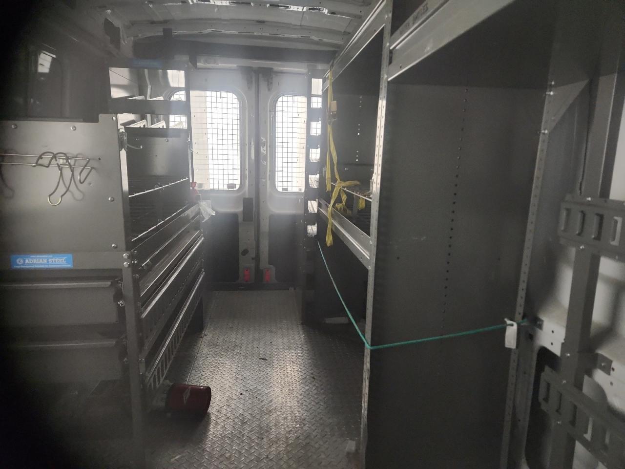 Ford Transit T-350 Image 13