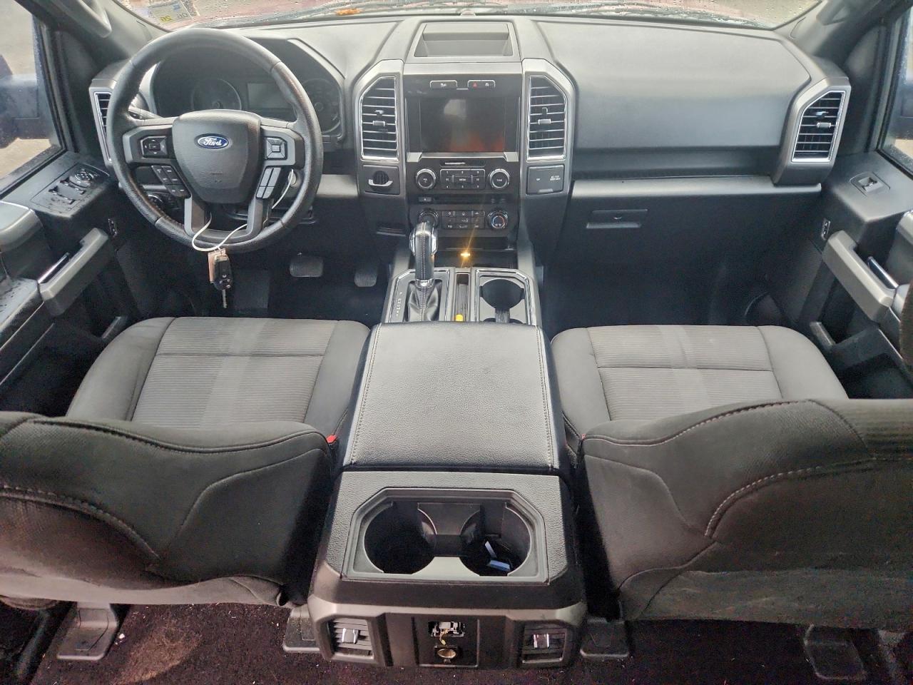 Ford F-150 Supercrew Image 7