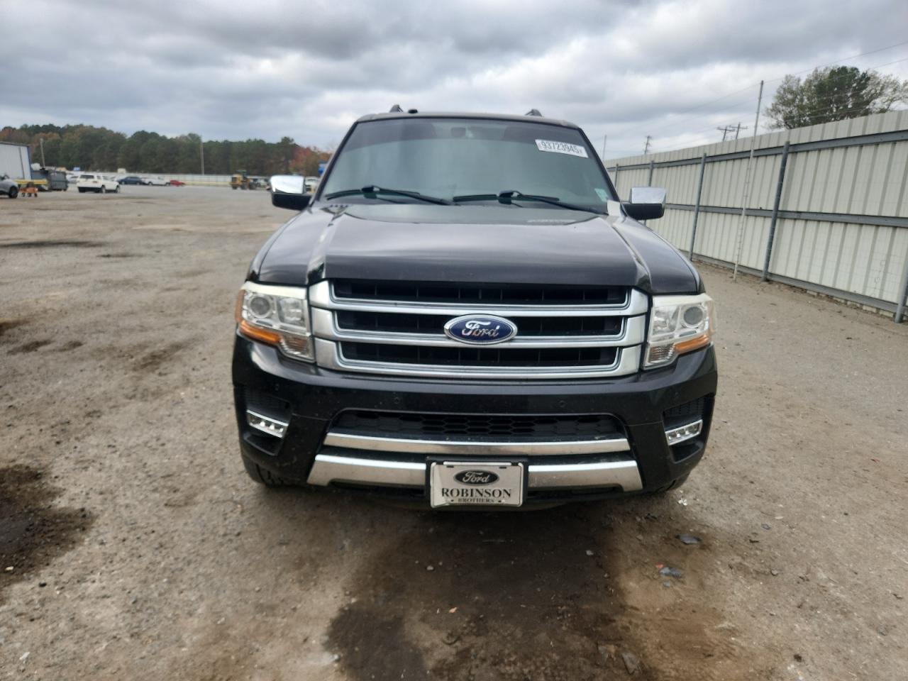 Ford Expedition Platinum Image 3