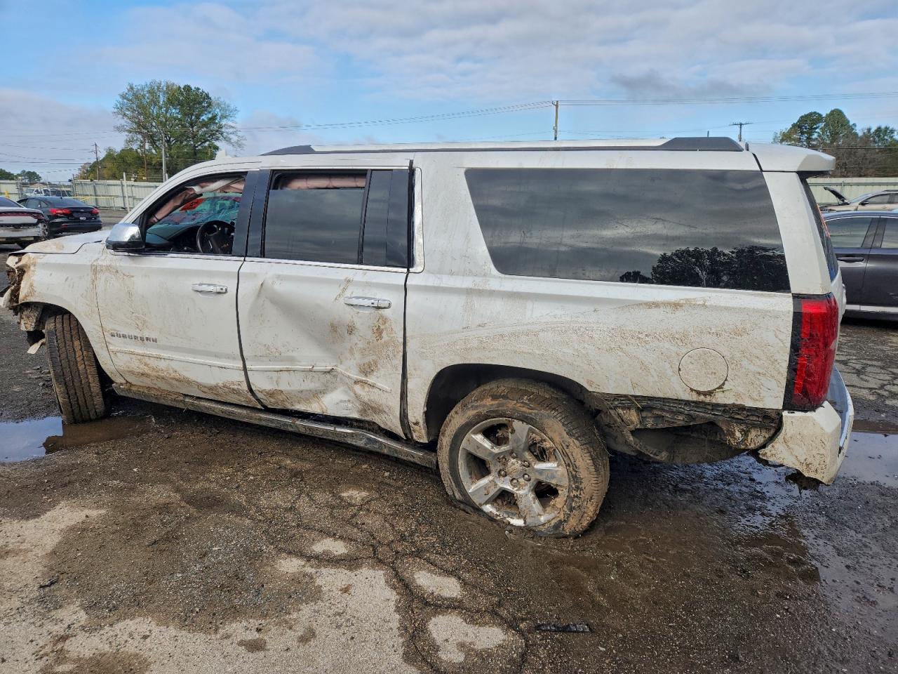 Chevrolet Suburban K1500 Premier Image 14