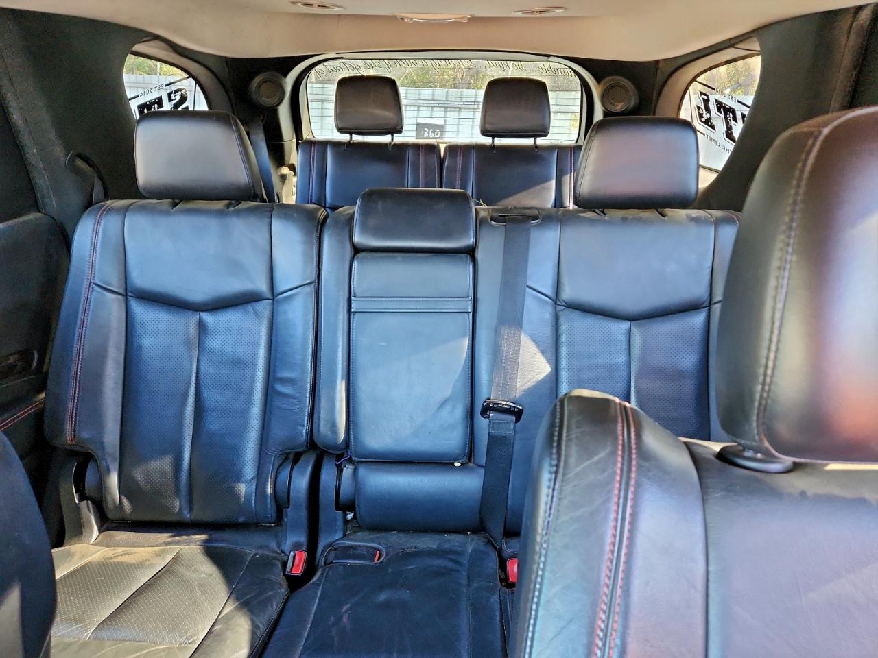 Dodge Durango R/t Image 9