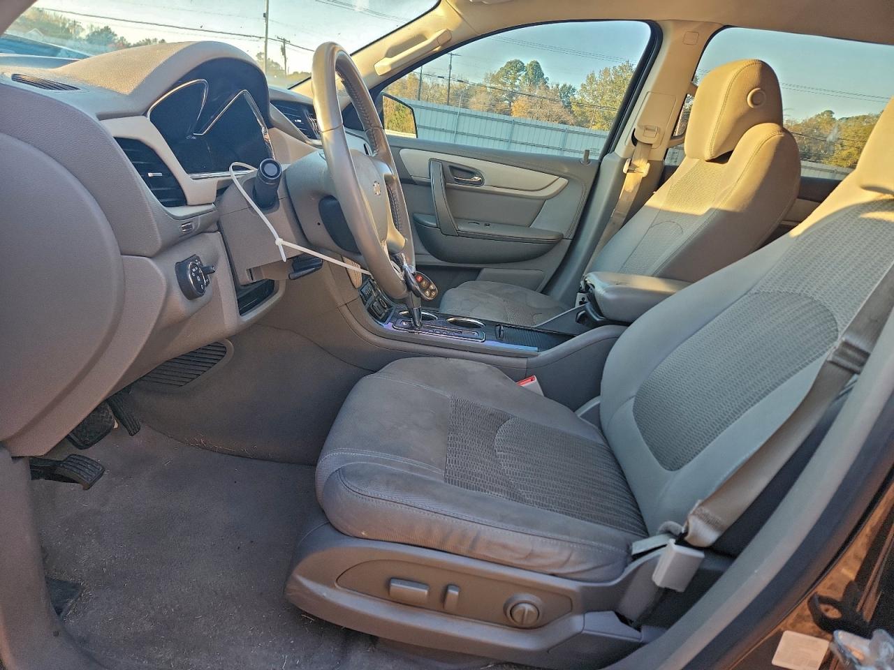 Chevrolet Traverse Lt Image 9