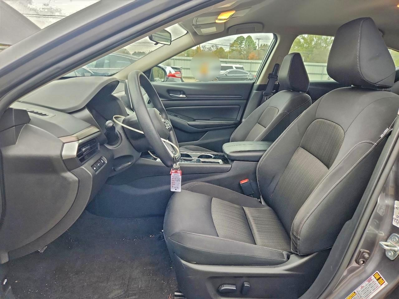 Nissan Altima Sv Image 4