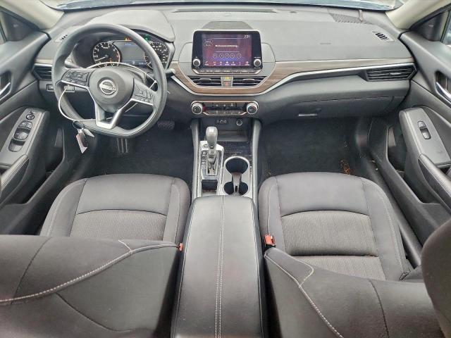 Nissan Altima Sv Image 10