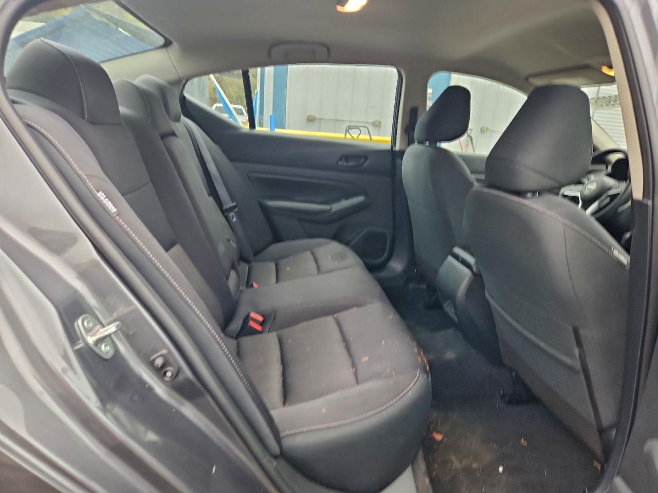 Nissan Altima Sv Image 11