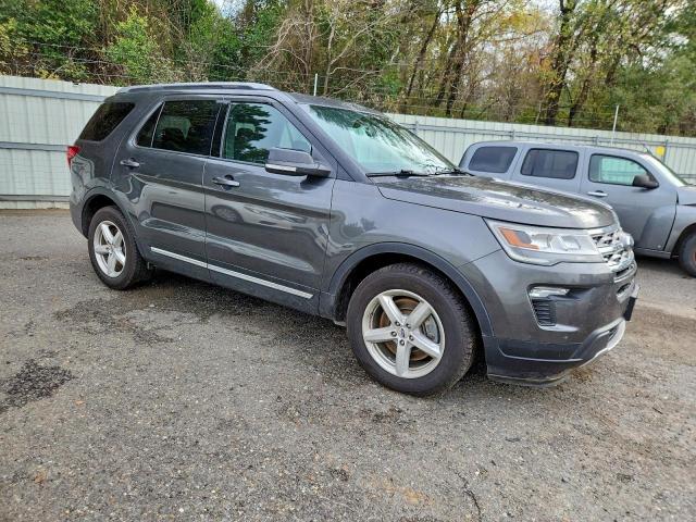 Ford Explorer Xlt Image 2