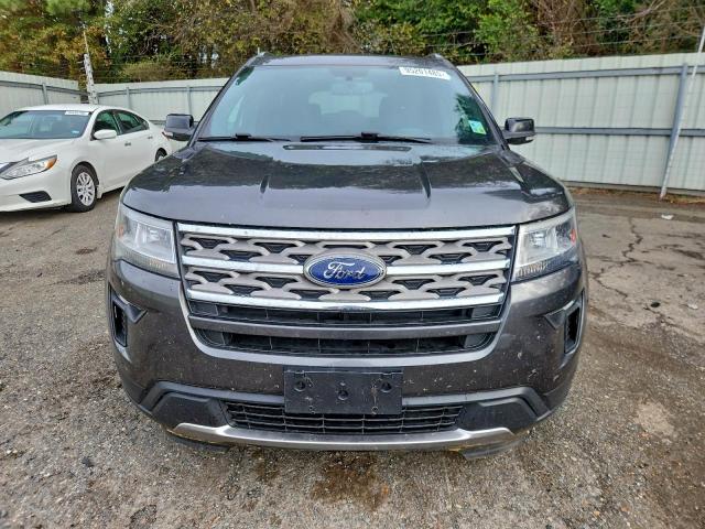 Ford Explorer Xlt Image 8