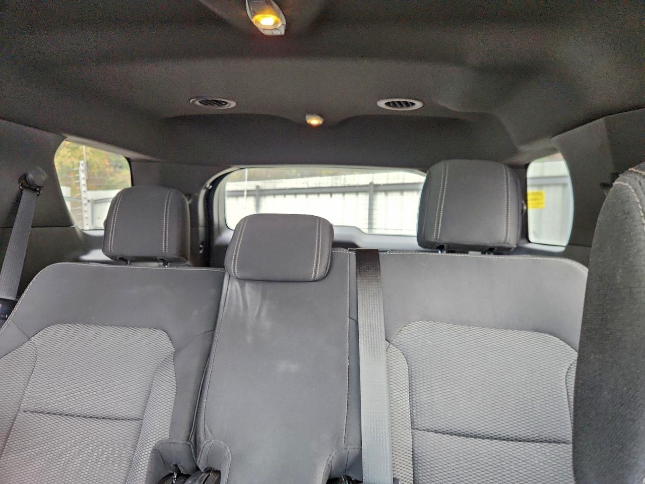 Ford Explorer Xlt Image 10