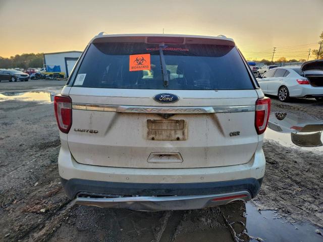 Ford Explorer Limited Image 8