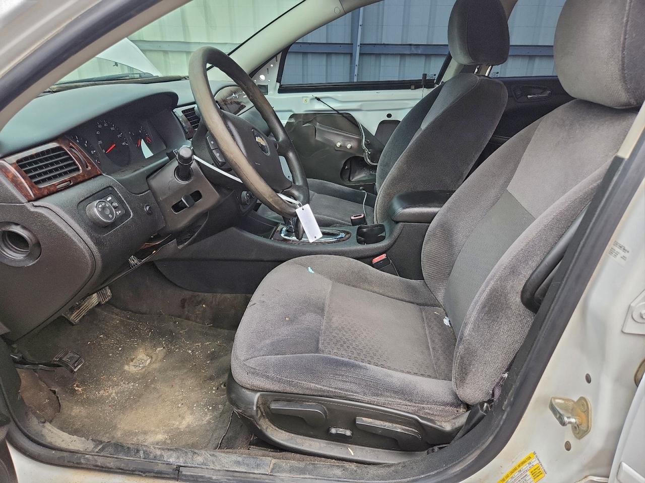 Chevrolet Impala Ls Image 10