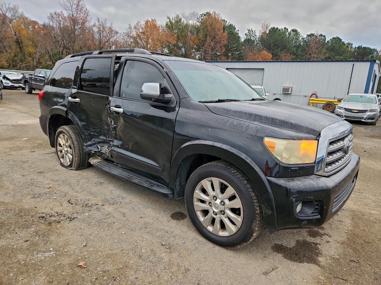 Toyota Sequoia Platinum Image 4