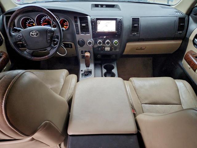 Toyota Sequoia Platinum Image 8