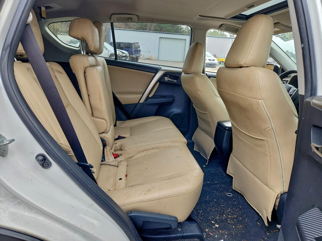 Toyota RAV4 Xle Image 9