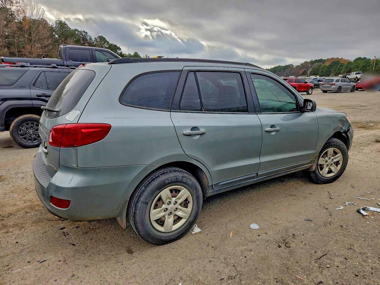 Hyundai SANTA FE Gls Image 4