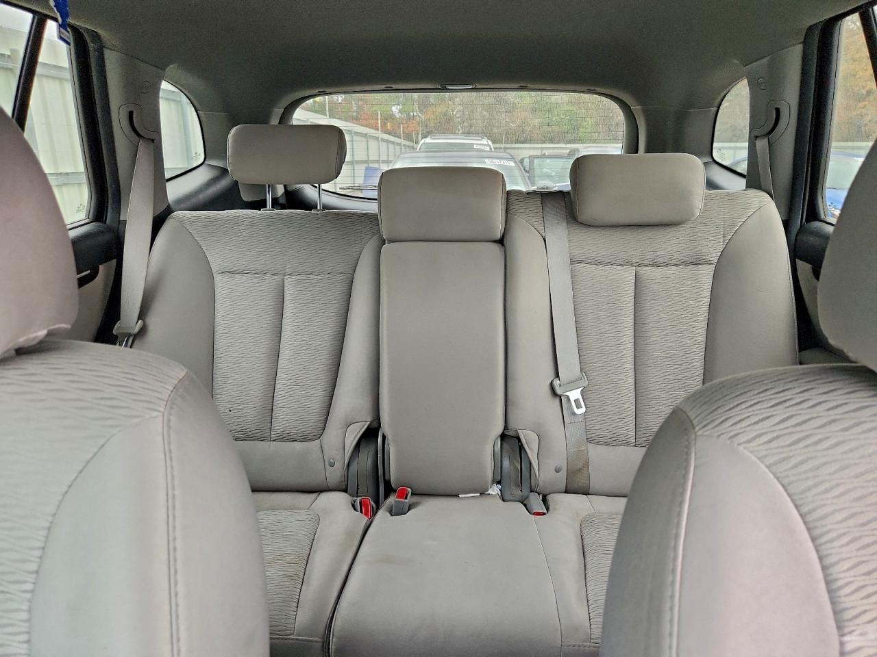 Hyundai SANTA FE Gls Image 6