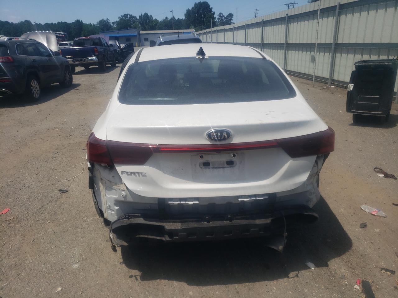 Kia Forte Fe Image 5