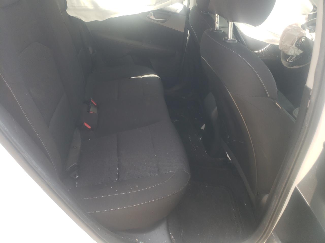 Kia Forte Fe Image 9