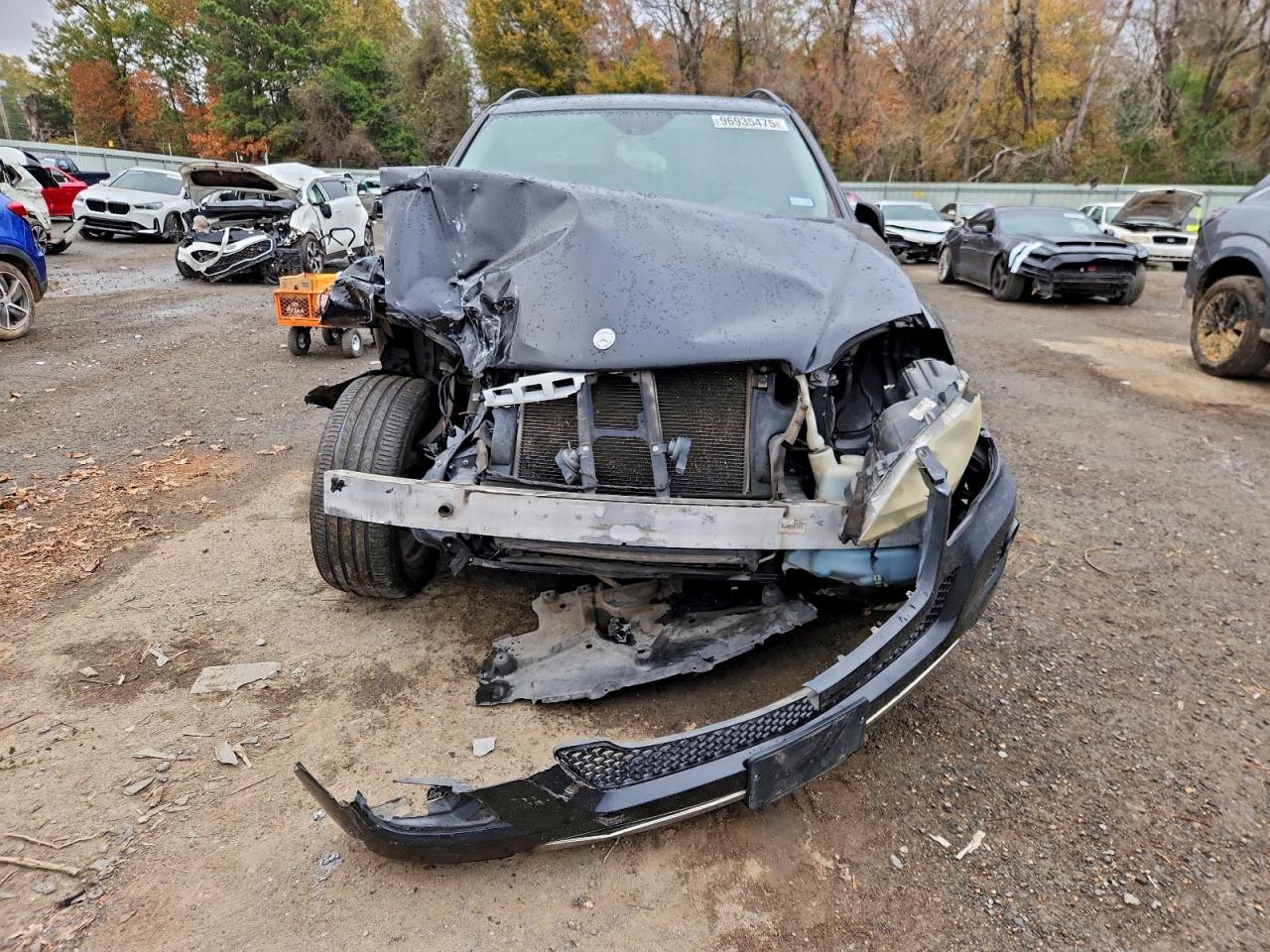 Mercedes-Benz M-Class 350 Image 12