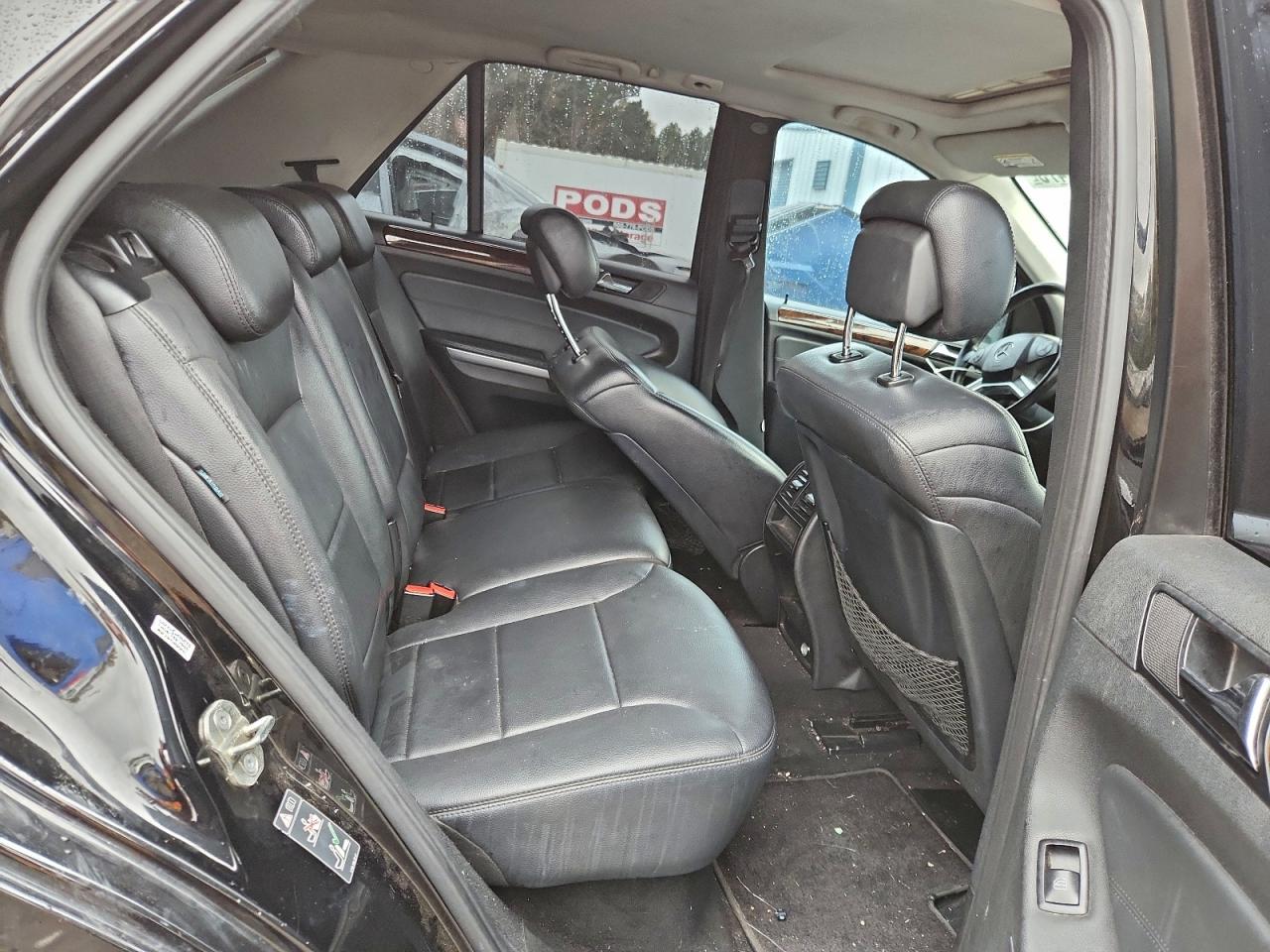 Mercedes-Benz M-Class 350 Image 6