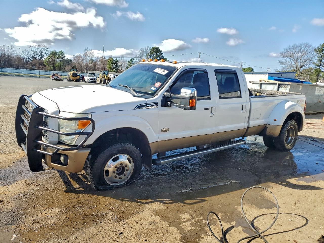 Ford F-350 Super Duty Image 1