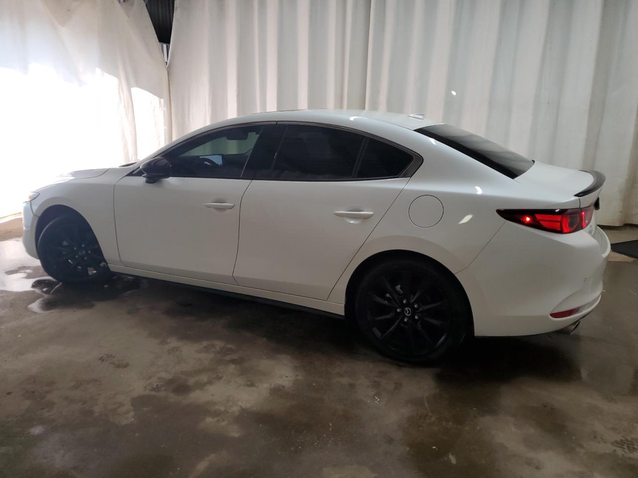 Mazda 3 Premium Plus Image 2