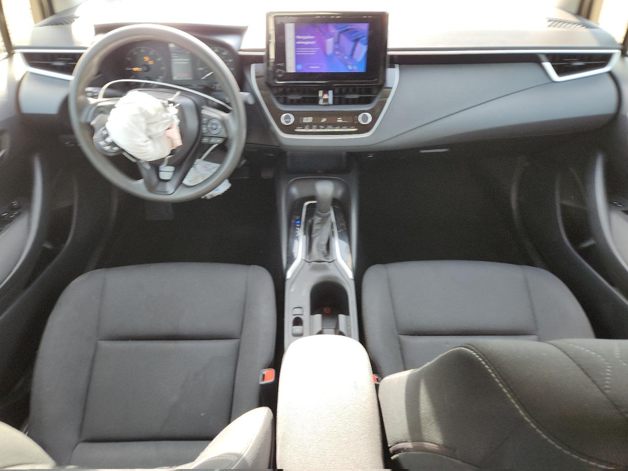 Toyota Corolla Le Image 10