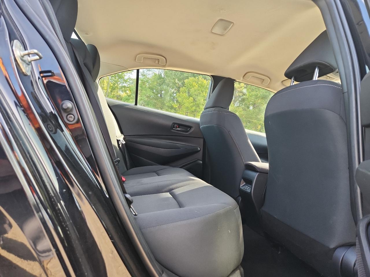 Toyota Corolla Le Image 4