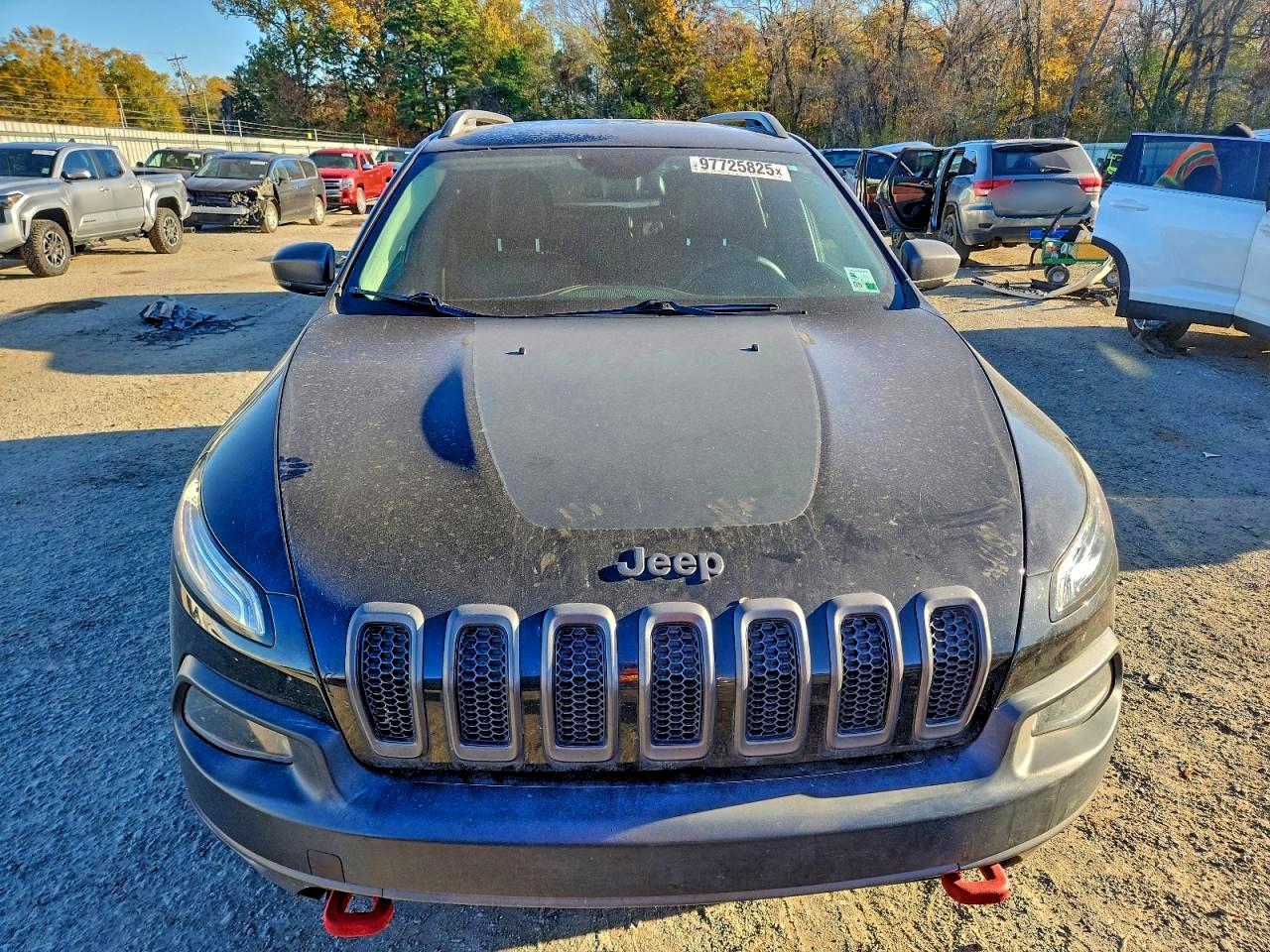 Jeep Cherokee Trailhawk Image 10