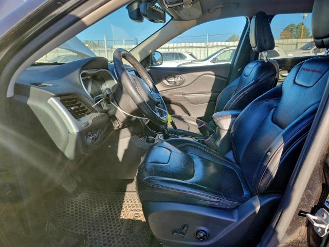 Jeep Cherokee Trailhawk Image 2