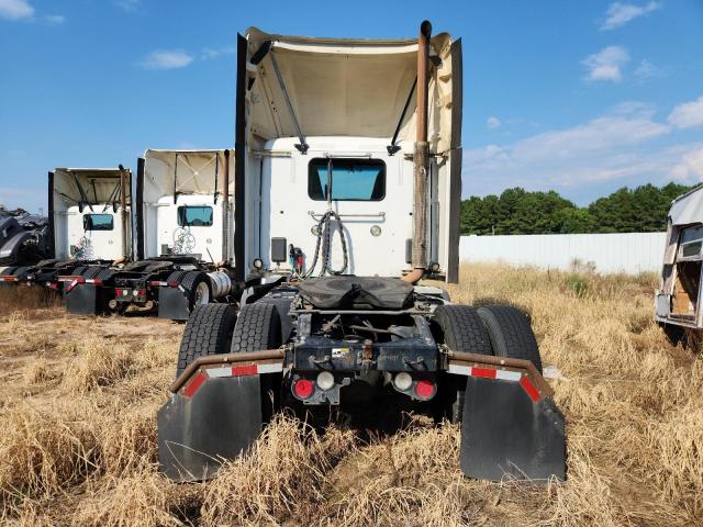 Peterbilt Tractor 579 Image 9