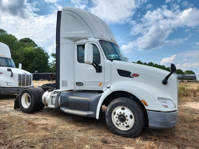 Peterbilt Tractor 579 Image 8