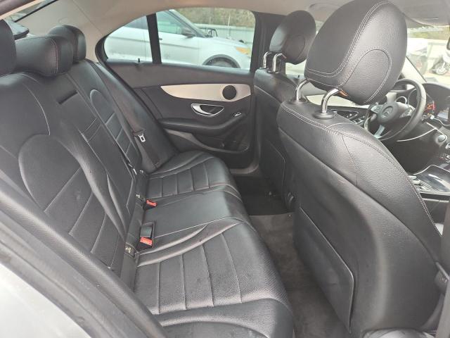 Mercedes-Benz C-Class 300 Image 13