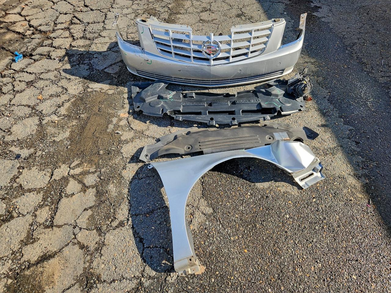 Cadillac DTS Premium Collection Image 2