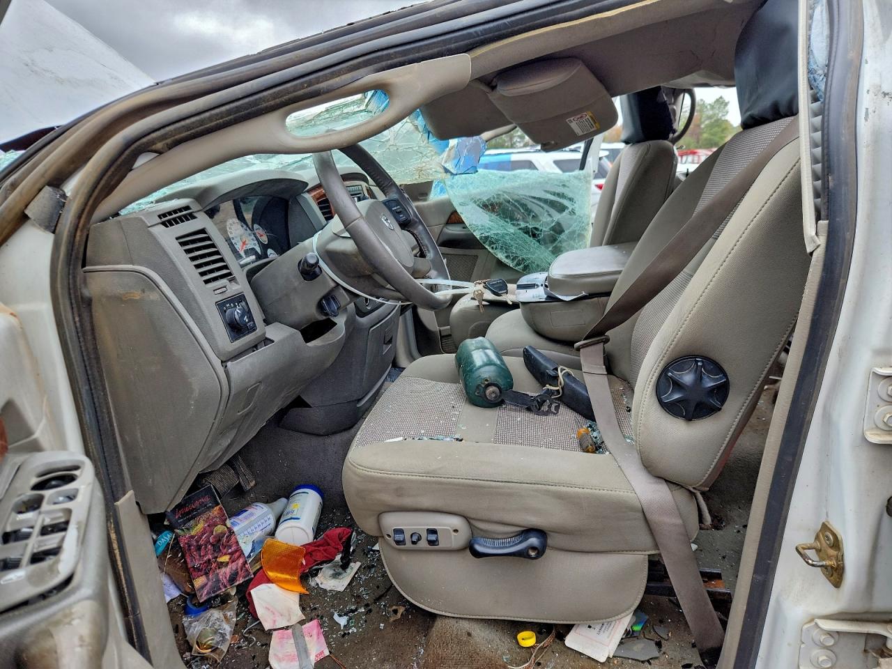 Dodge Ram 2500 St Image 10