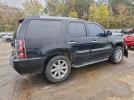 GMC Yukon Denali Image 3