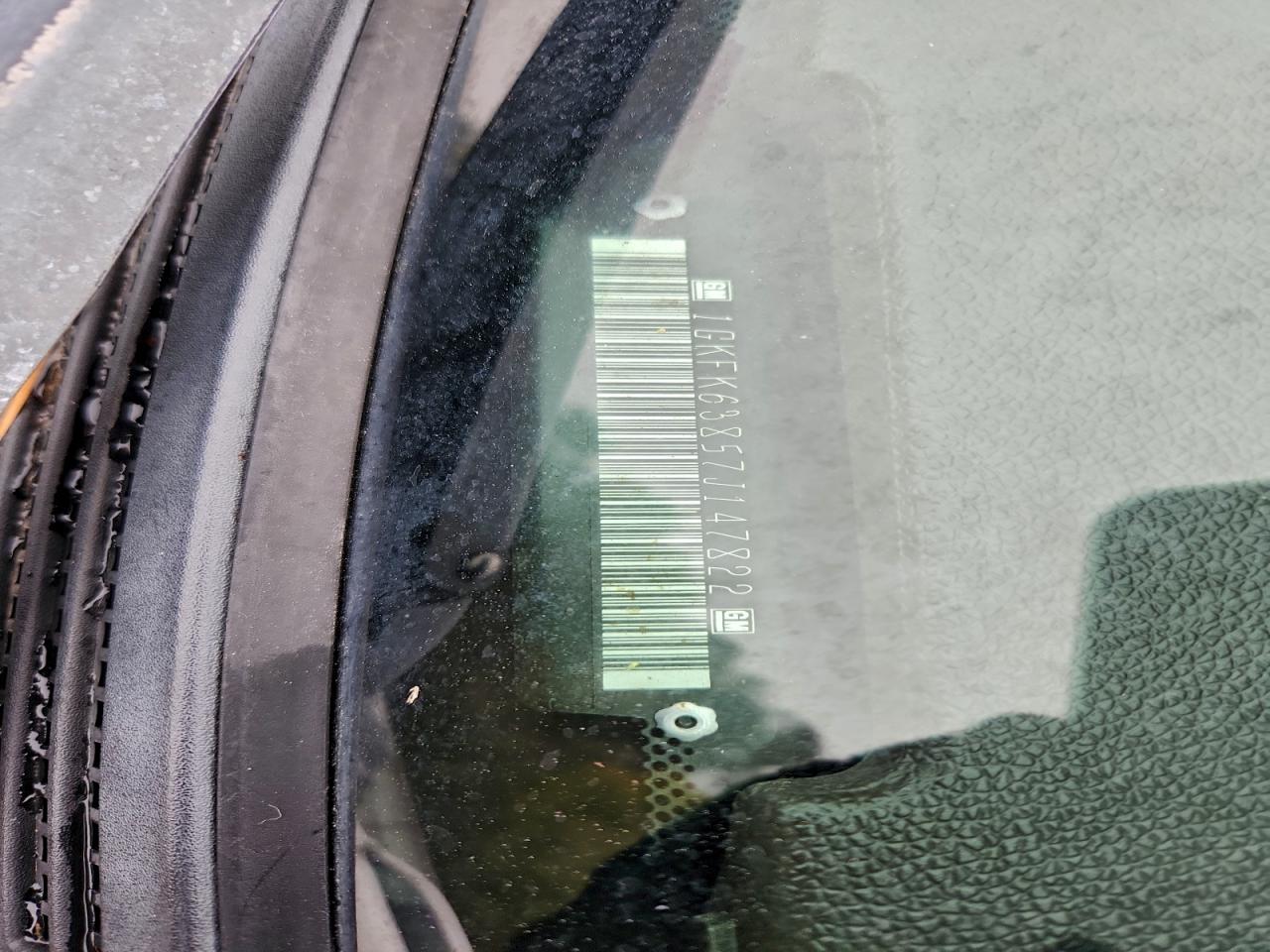 GMC Yukon Denali Image 10