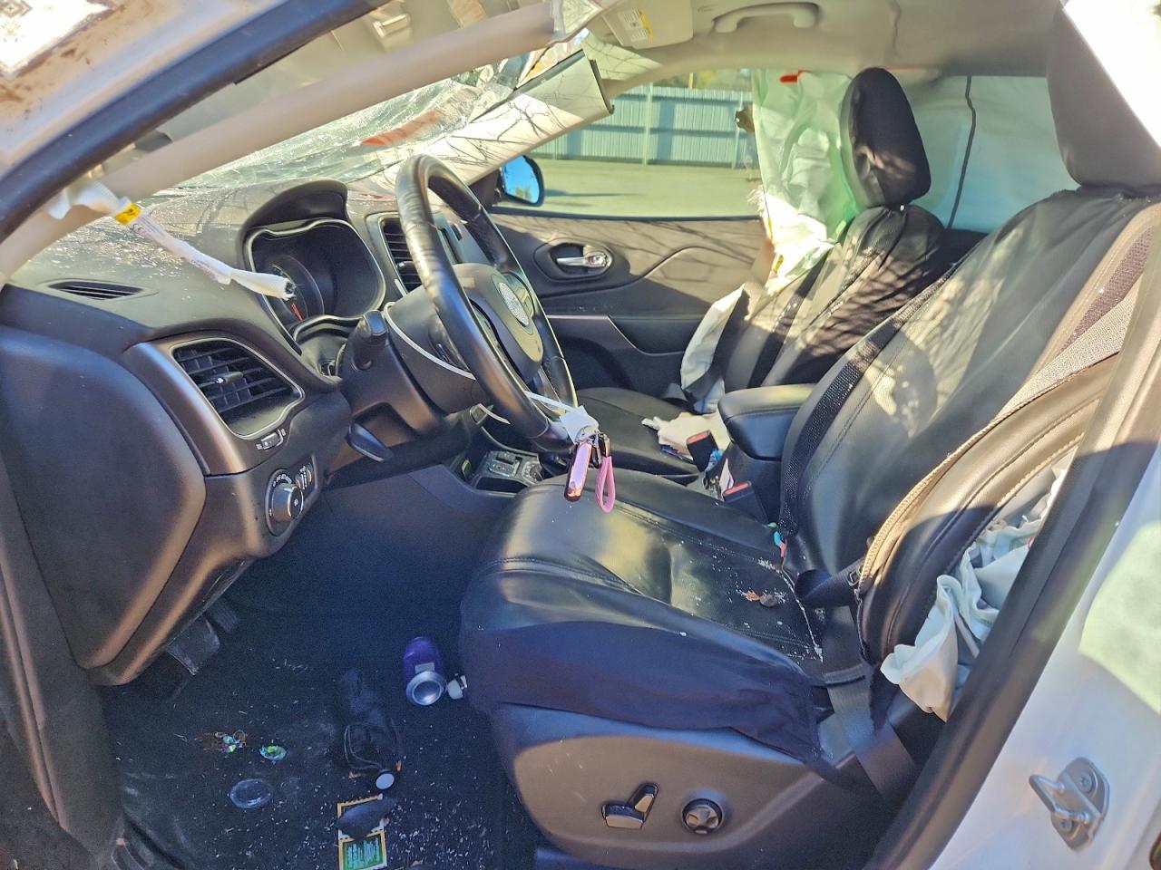 Jeep Grand Cherokee Latitude Plus Image 7