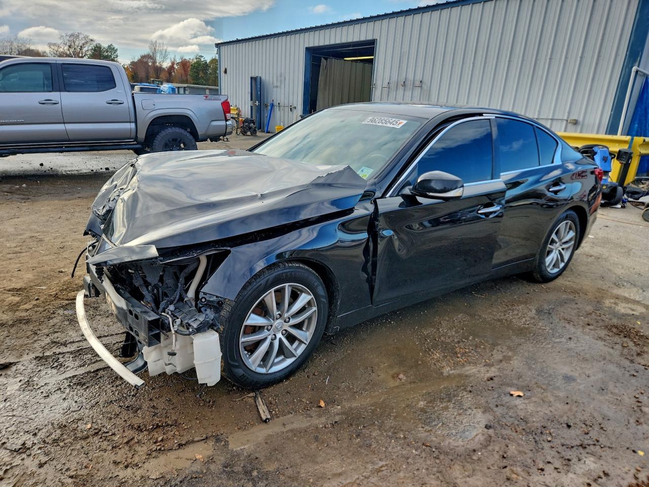 INFINITI Q50 Base Image 1