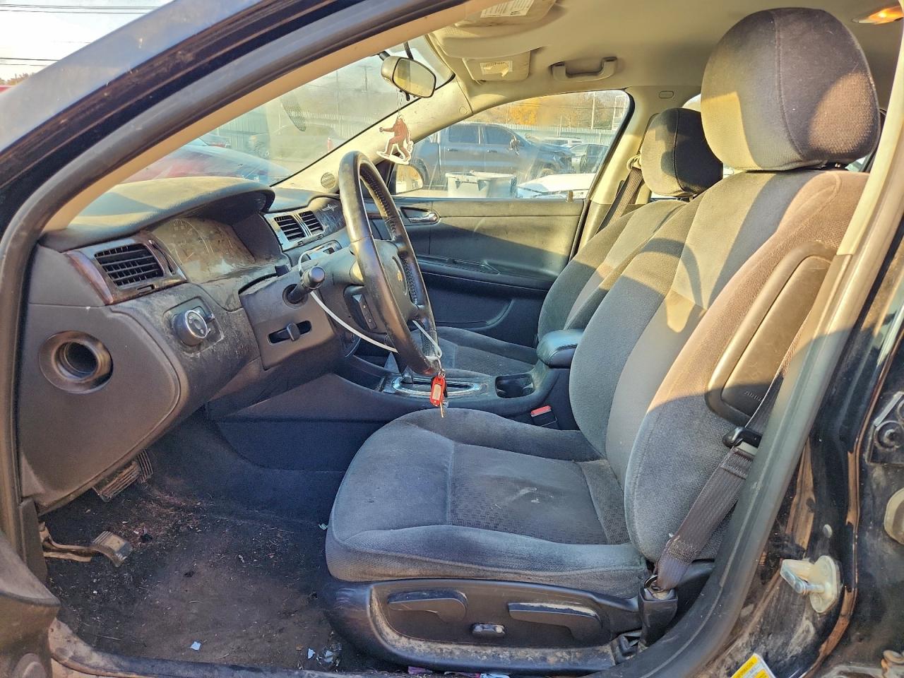 Chevrolet Impala Lt Image 11