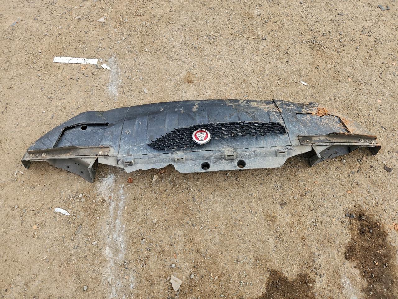 Jaguar F-PACE Premium Image 8