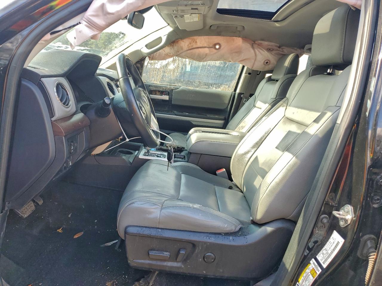 Toyota Tundra Crewmax Limited Image 4