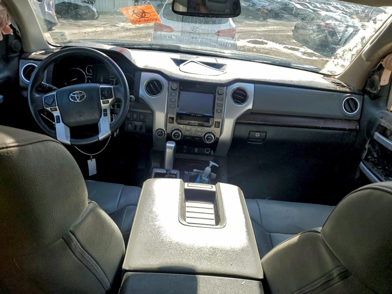 Toyota Tundra Crewmax Limited Image 5