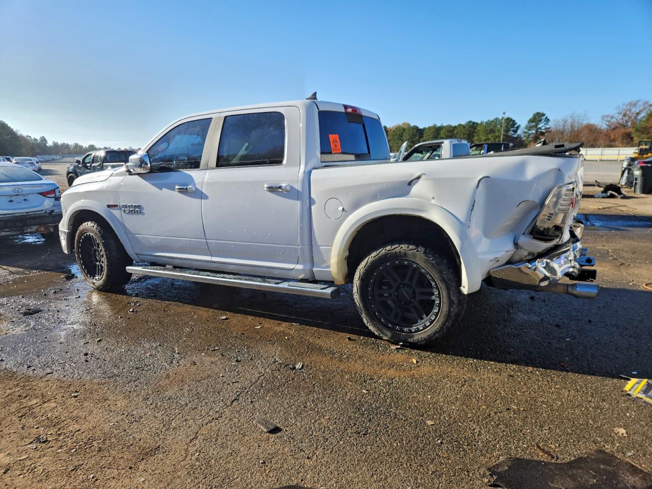 Ram 1500 Laramie Image 12