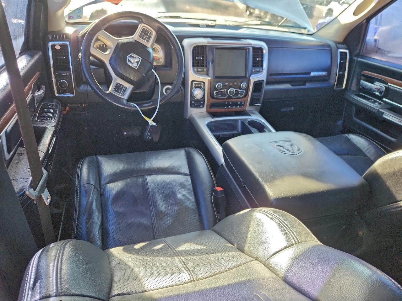 Ram 1500 Laramie Image 11