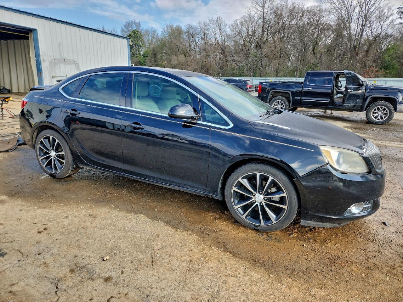 Buick Verano Sport Touring Image 3