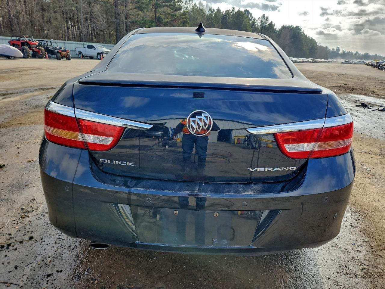 Buick Verano Sport Touring Image 2