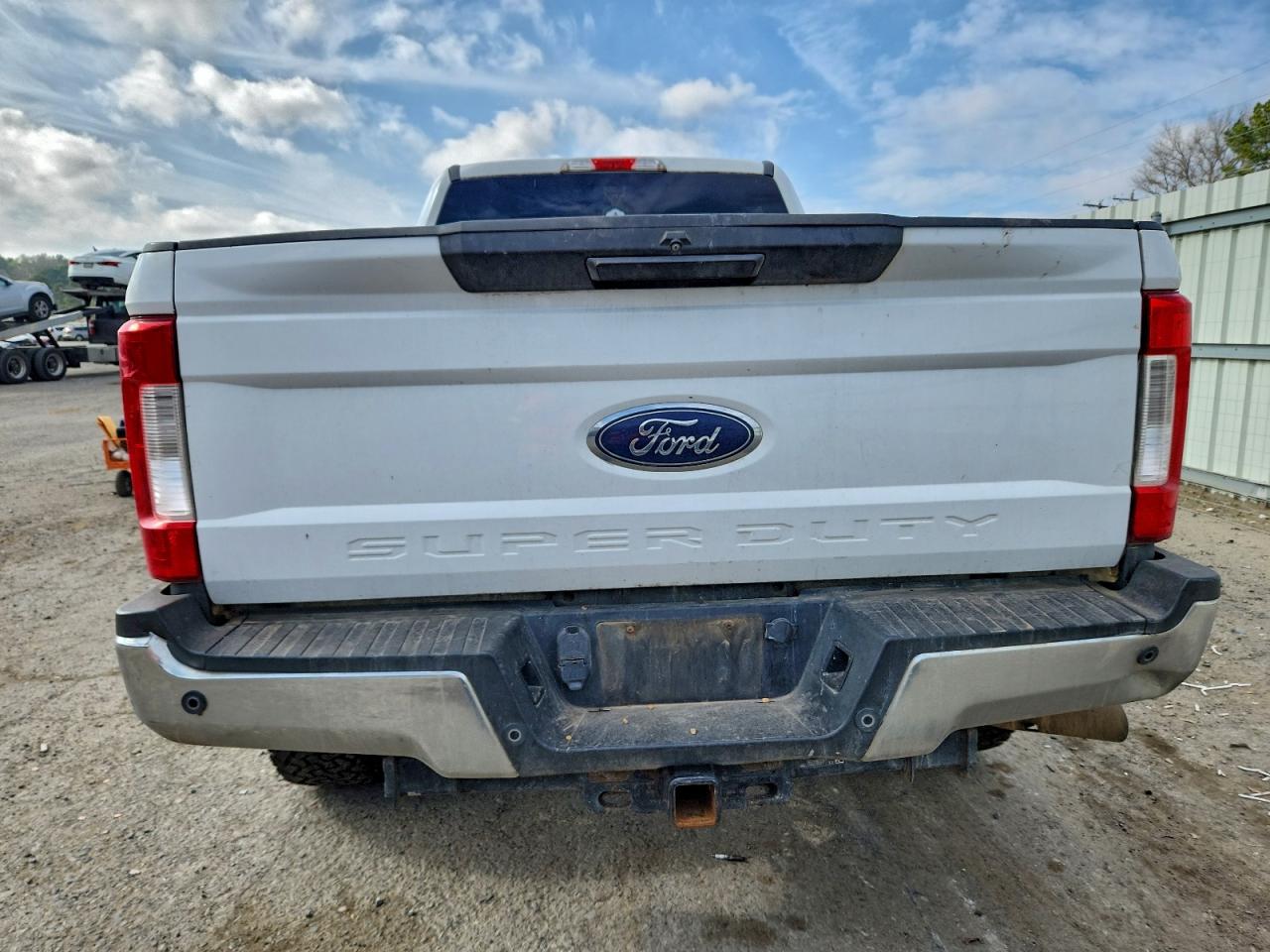 Ford F-250 Super Duty Image 2